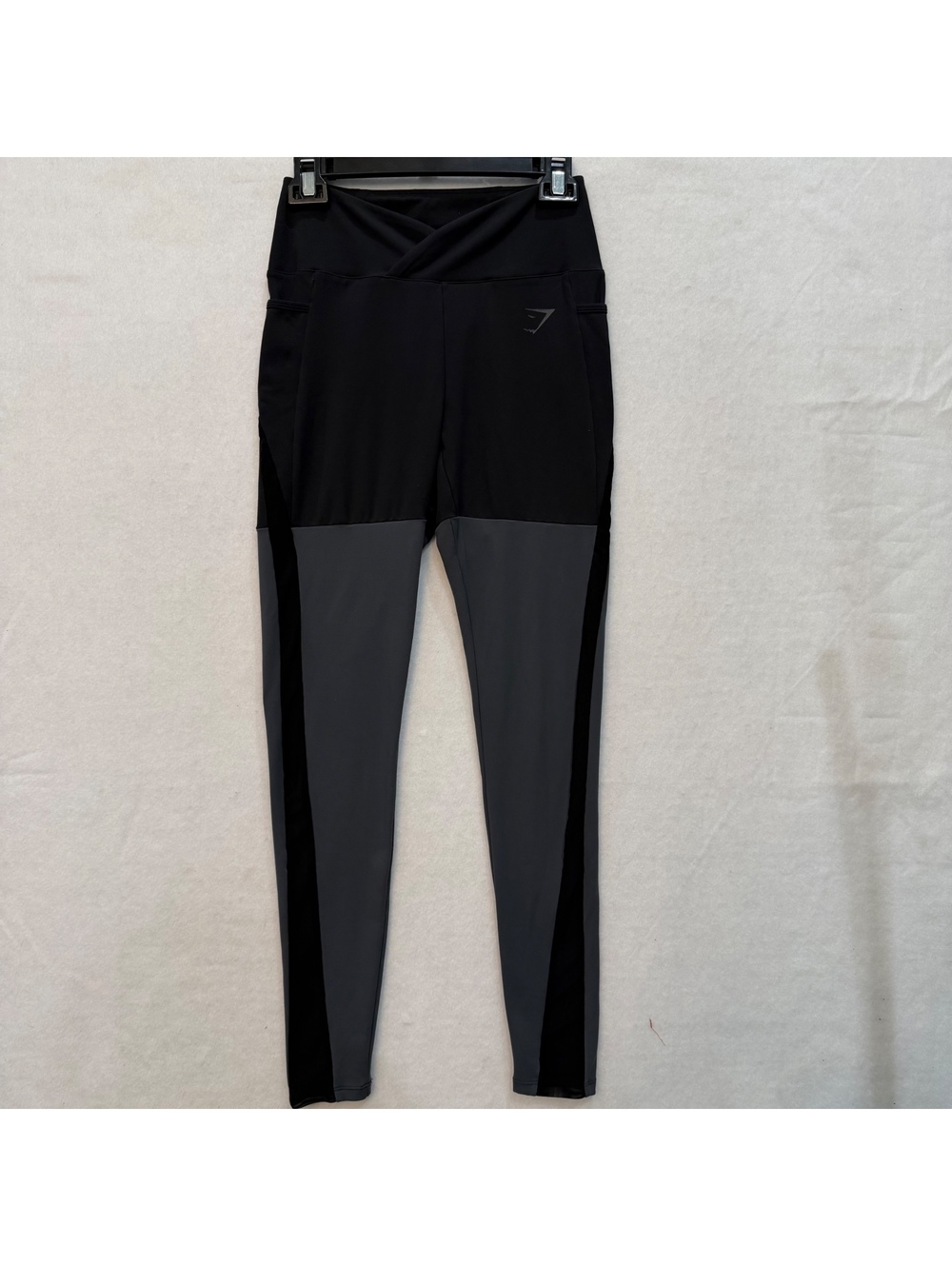 Gymshark Nikki Blackletter Dynamic Leggings Sz S Black & Gray Mesh Panel V Waist